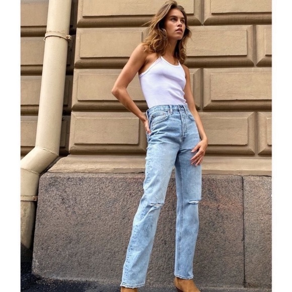 Aritzia Denim - NWT Aritzia Denim Forum Boyfriend High Rise Loose